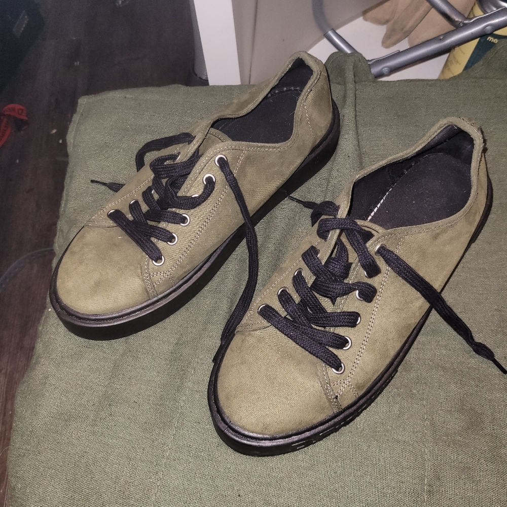 Brand New Men's Olive Lace-Up Sneakers